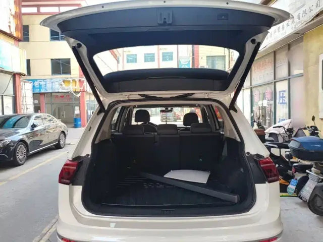 Volkswagen Tiguan L PHEV — Фото автомобиля 18