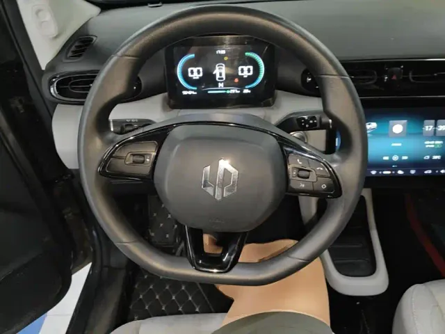 Leapmotor T03 — Фото автомобиля 6