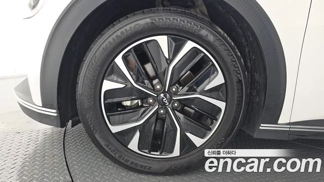 Kia EV6 — Фото автомобиля 5