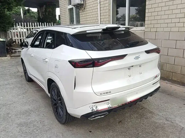 Changan Z6 — Фото автомобиля 4
