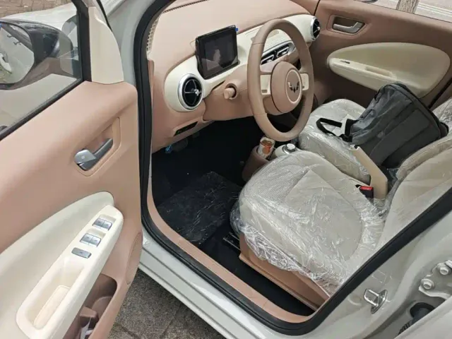 Wuling Hongguang Mini EV — Фото автомобиля 15