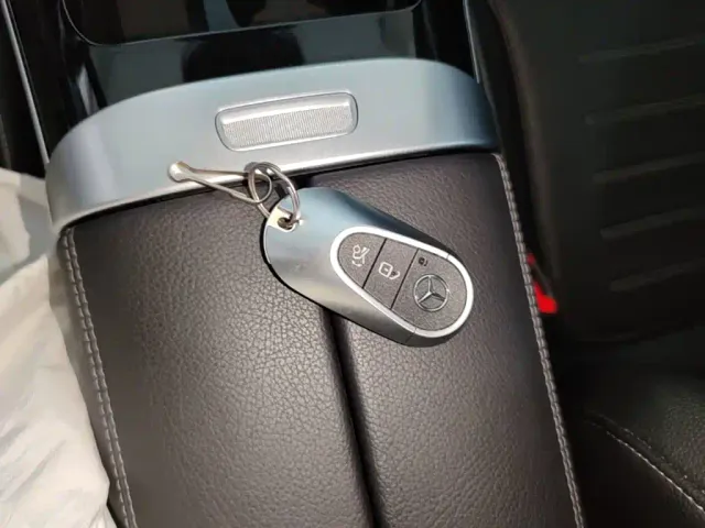 Mercedes-Benz C-Class — Фото автомобиля 8