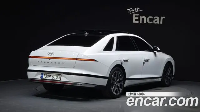 Hyundai Grandeur Grandeur (GN7) 2.5 Бензин 2WD — Фото автомобиля 2
