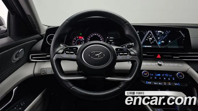Hyundai AVANTE Avante (CN7) — Фото автомобиля 11