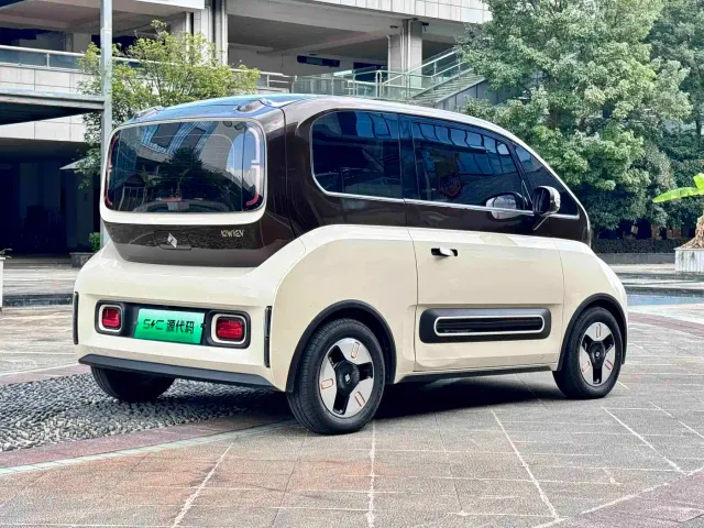 Baojun KiWi EV — Фото автомобиля 17