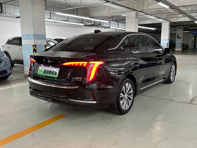 Hongqi E-QM5 — Фото автомобиля 8