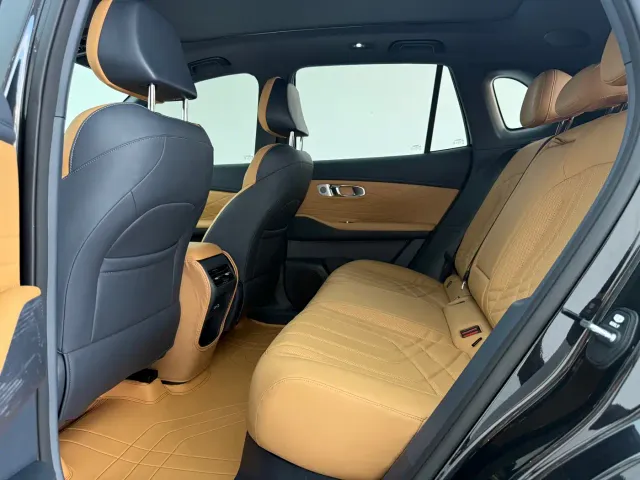 Geely Galaxy Starship 7 EM-i — Фото автомобиля 7