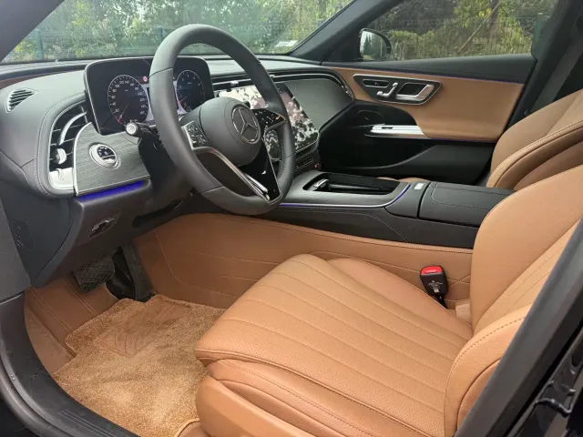 Mercedes-Benz E-Class — Фото автомобиля 5