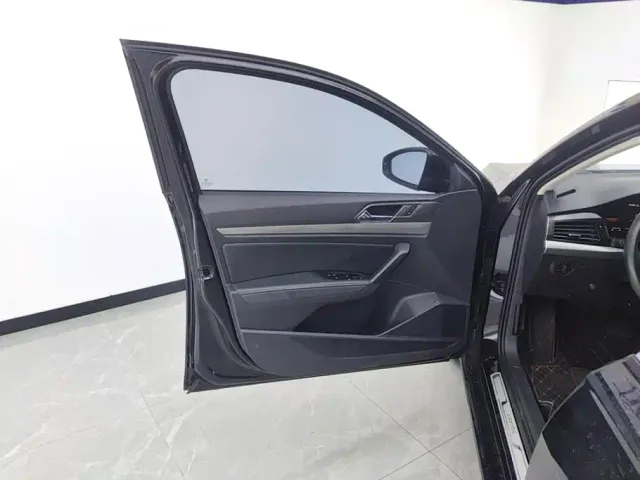 Volkswagen Lavida — Фото автомобиля 7