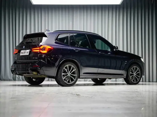 BMW X3 — Фото автомобиля 10