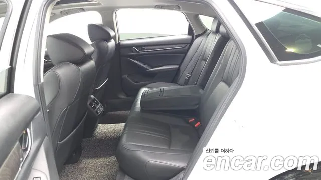 Honda Accord — Фото автомобиля 18