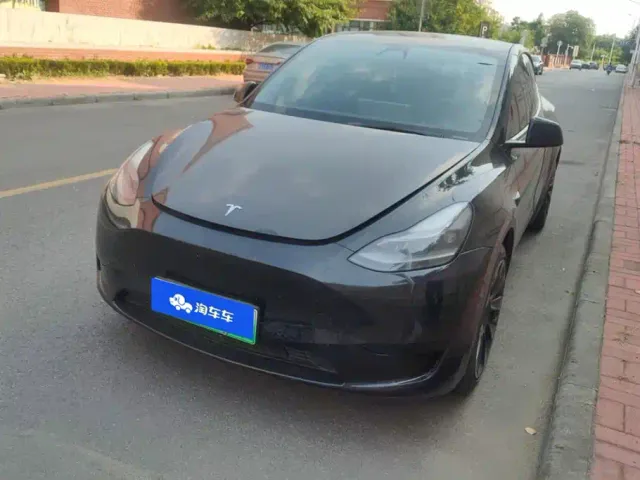 Фотография автомобиля — Tesla Model Y
