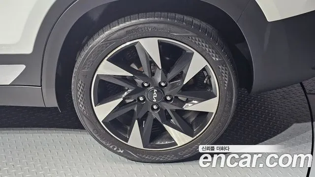 Kia Seltos — Фото автомобиля 6
