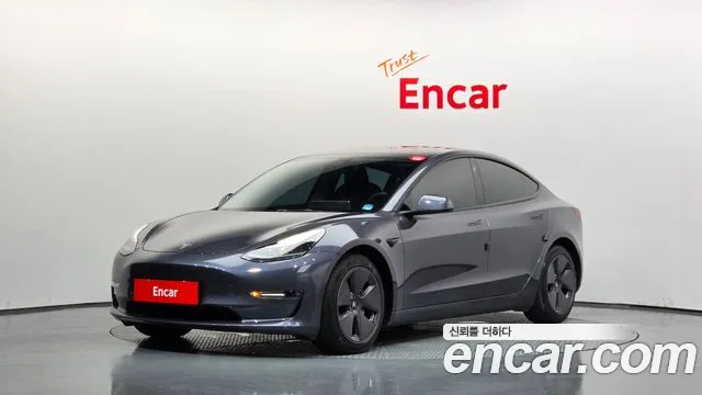 Фотография автомобиля — Tesla Model 3