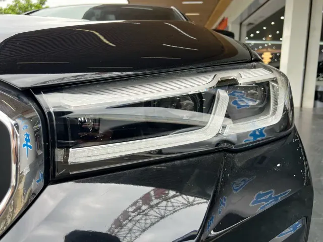 BMW 5 Series — Фото автомобиля 14