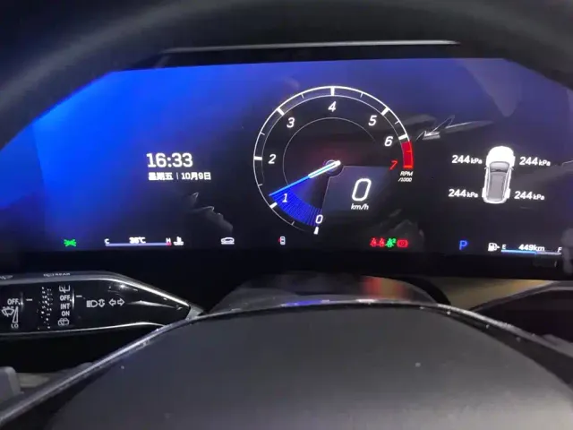 Cadillac GT4 — Фото автомобиля 14