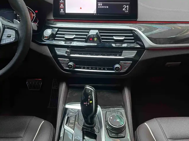 BMW 5 Series — Фото автомобиля 7