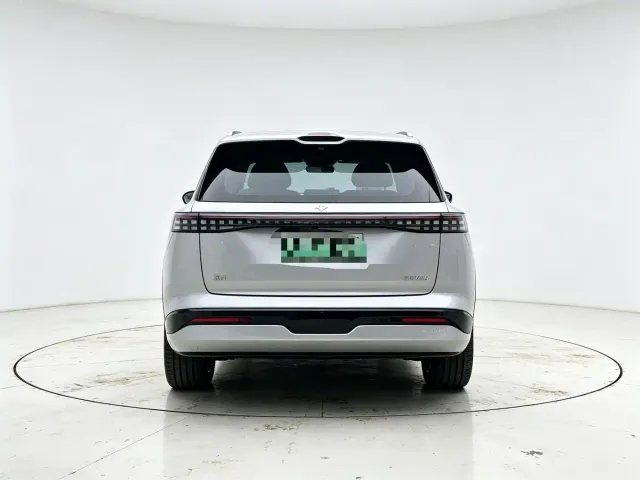 Dongfeng eπ 008 — Фото автомобиля 9