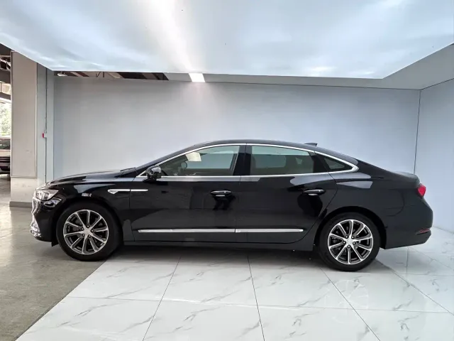 Buick LaCrosse — Фото автомобиля 4