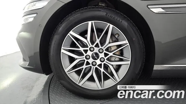 Genesis G80 Бензин 2.5 турбо AWD — Фото автомобиля 5