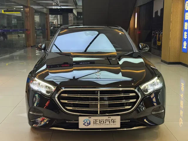 Mercedes-Benz E-Class — Фото автомобиля 2