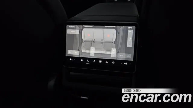 Tesla Model Y — Фото автомобиля 29