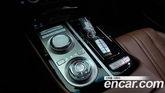 Genesis G80 Бензин 2.5 турбо AWD — Фото автомобиля 9