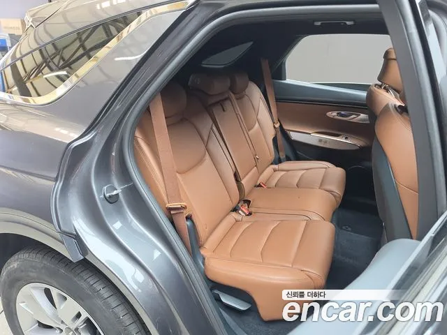Genesis GV70 — Фото автомобиля 17