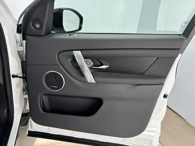 Land Rover Discovery Sport — Фото автомобиля 28