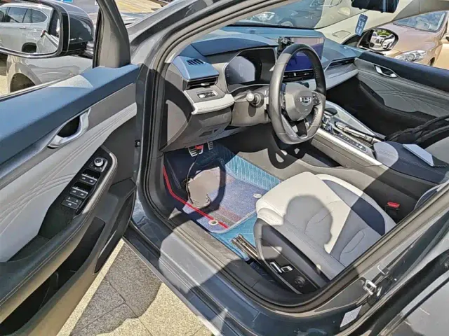 Geely Xingrui — Фото автомобиля 15