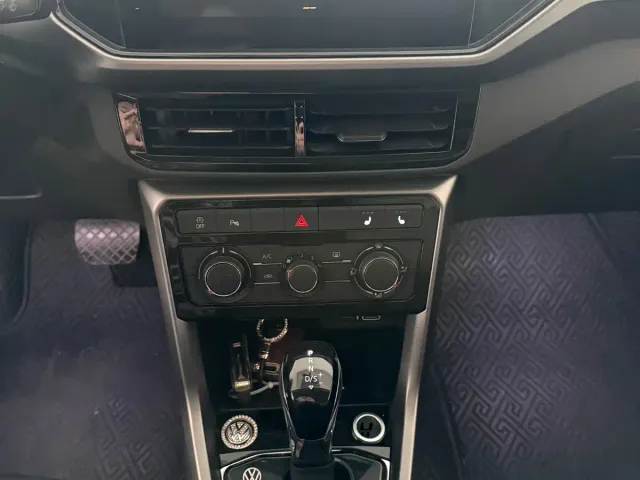 Volkswagen T-Cross — Фото автомобиля 24