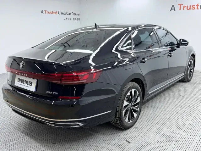 Volkswagen Passat — Фото автомобиля 5