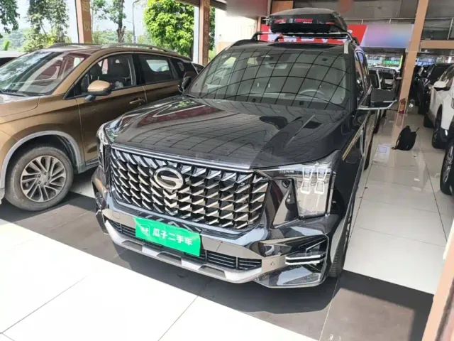 Фотография автомобиля — GAC Trumpchi GS8