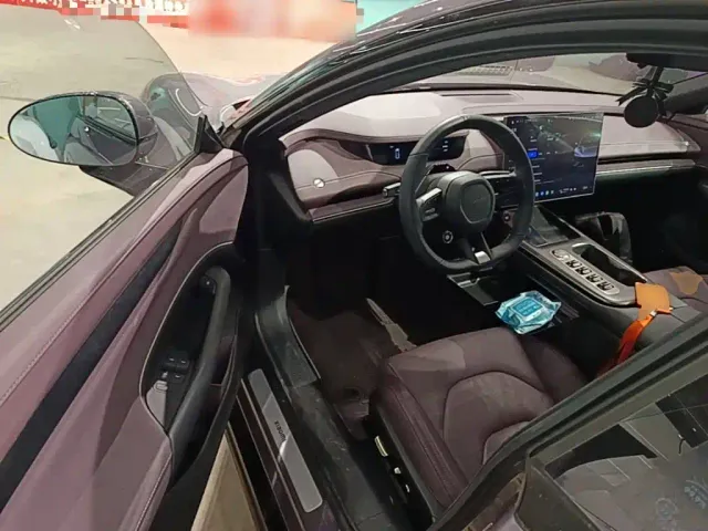 Xiaomi SU7 — Фото автомобиля 15