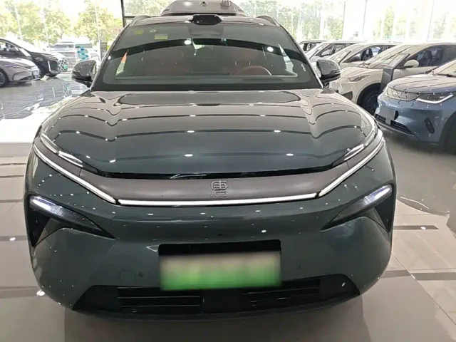 BYD Tang L — Фото автомобиля 2