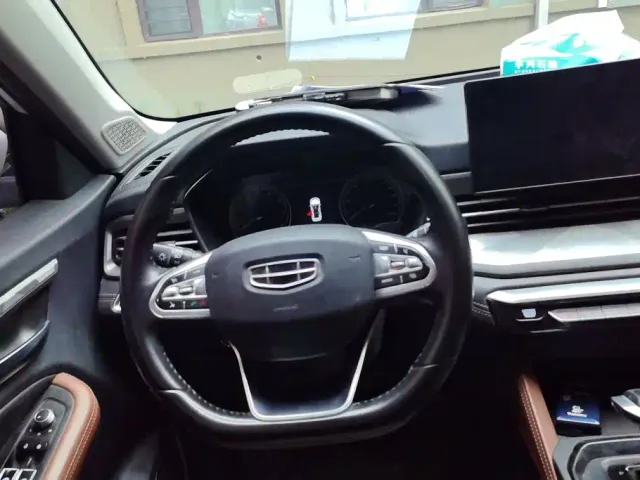 Geely Vision X6 — Фото автомобиля 15
