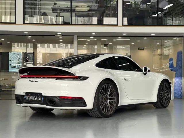 Porsche 911 — Фото автомобиля 5