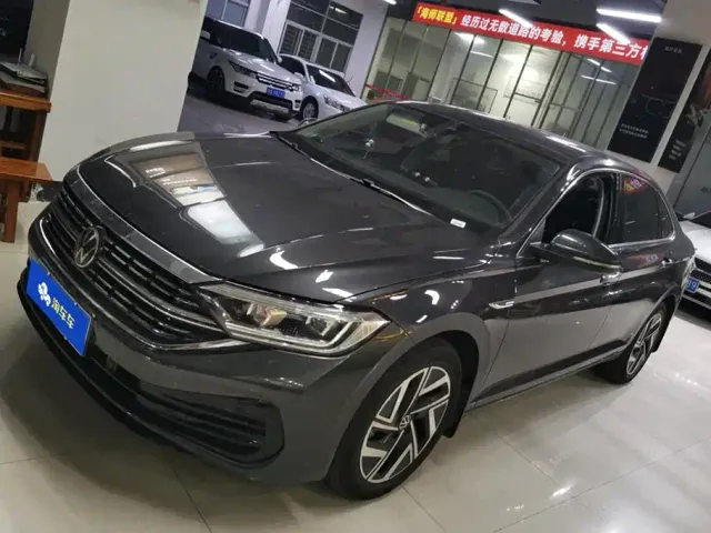 Фотография автомобиля — Volkswagen Sagitar