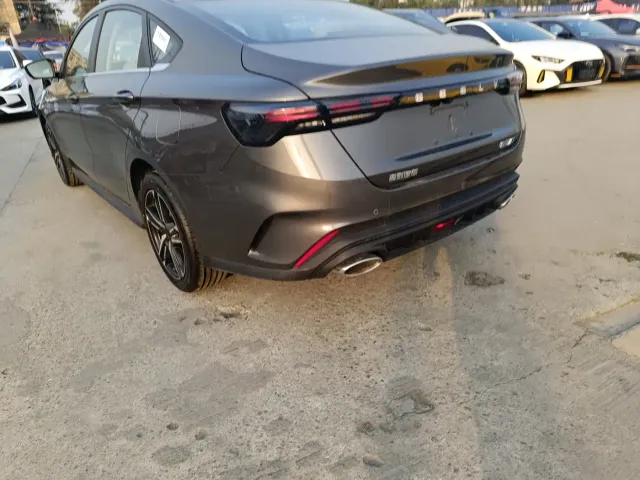 Geely Binrui — Фото автомобиля 17