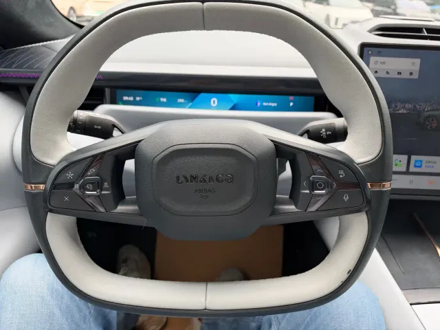 Lynk & Co Z10 — Фото автомобиля 10