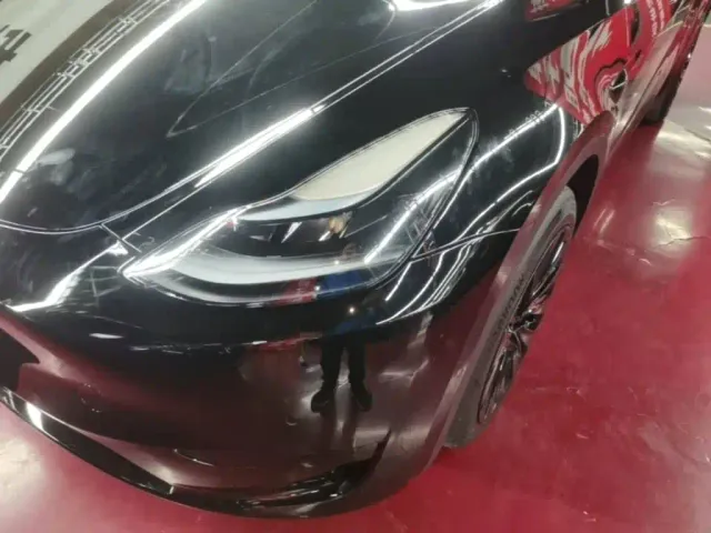 Tesla Model Y — Фото автомобиля 23