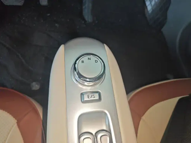 Changan Lumin — Фото автомобиля 13
