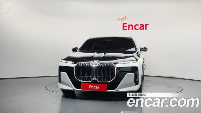 BMW 7 Series — Фото автомобиля 3