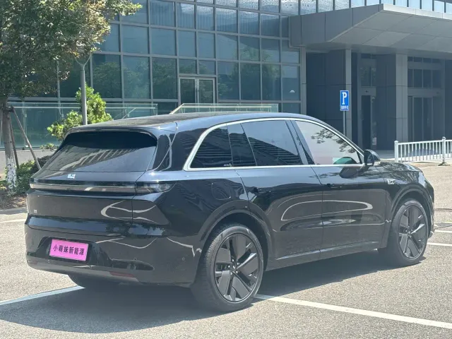Li Auto L6 — Фото автомобиля 18