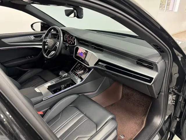 Audi A6L — Фото автомобиля 14