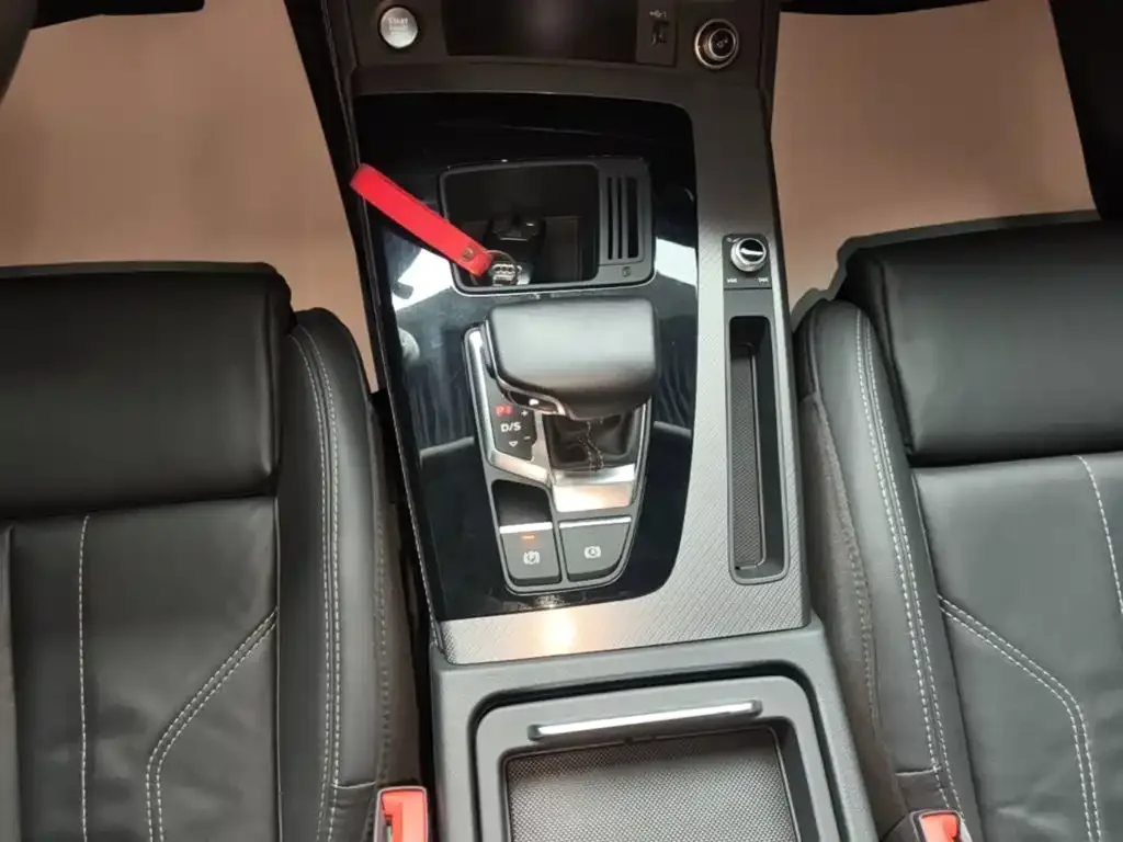 Audi Audi Q5L 2022 Facelift 40T Luxury Dynamic — Фото автомобиля 13