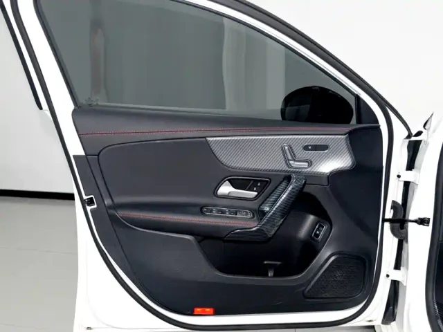 Mercedes-Benz A-Class — Фото автомобиля 6