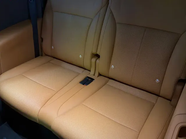 Li Auto i8 — Фото автомобиля 10