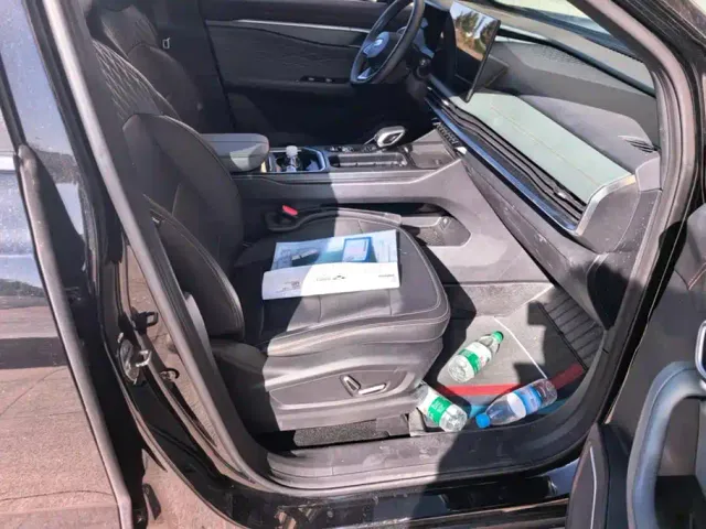 Geely Haoyue L — Фото автомобиля 8