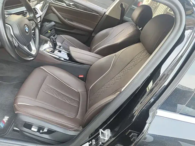 BMW 5 Series — Фото автомобиля 14